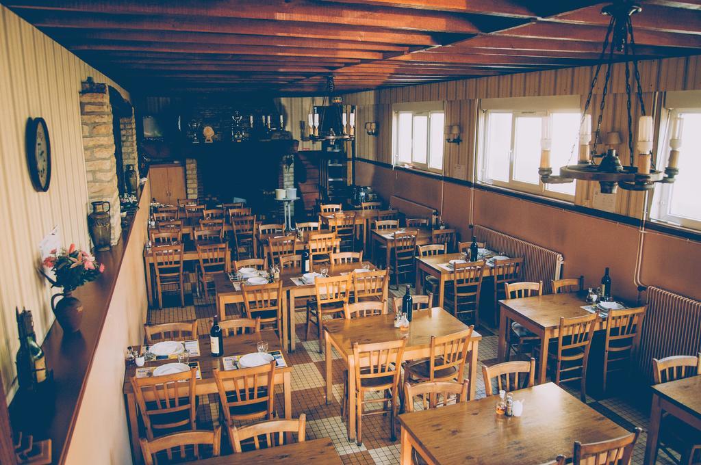 Hotel Restaurant Maurice Châteauroux Buitenkant foto